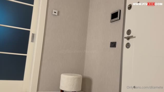 Dila Mete İfşa Videosu · Kapı Önünde Sakso - Türk İfşa Videoları